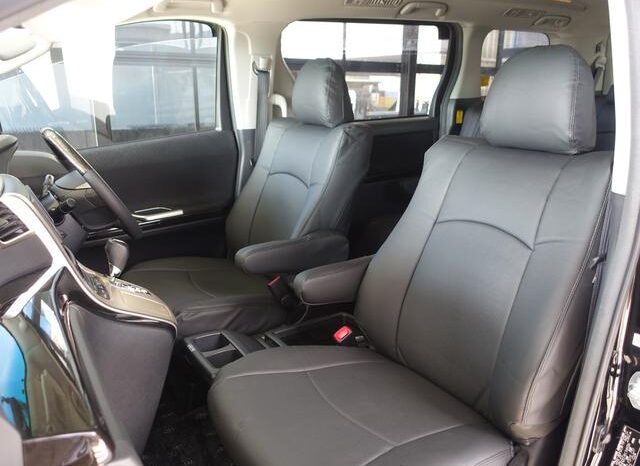 
								TOYOTA VELLFIRE 2011 full									