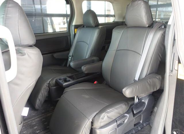 
								TOYOTA VELLFIRE 2011 full									