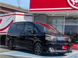 TOYOTA VOVY 2010