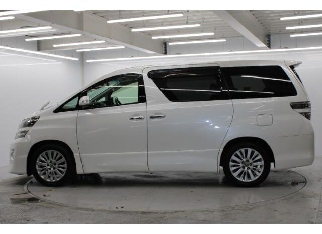 
								TOYOTA VELLFIRE 2012 full									