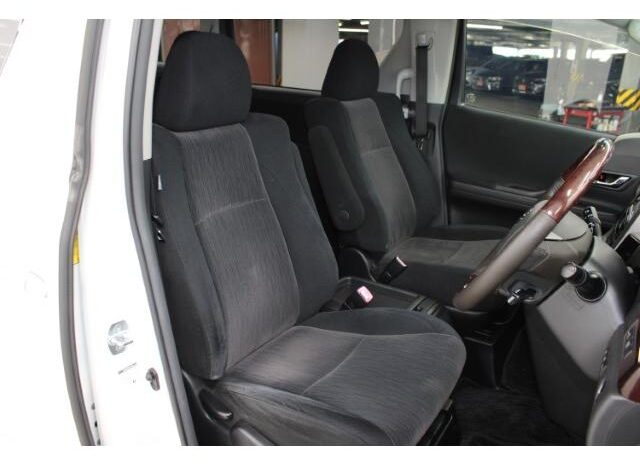 
								TOYOTA VELLFIRE 2012 full									