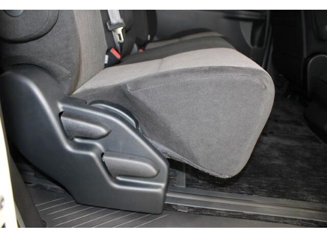 
								TOYOTA VELLFIRE 2012 full									