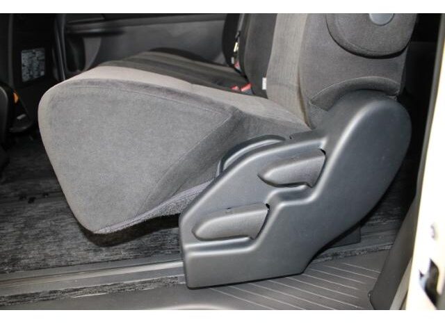 
								TOYOTA VELLFIRE 2012 full									