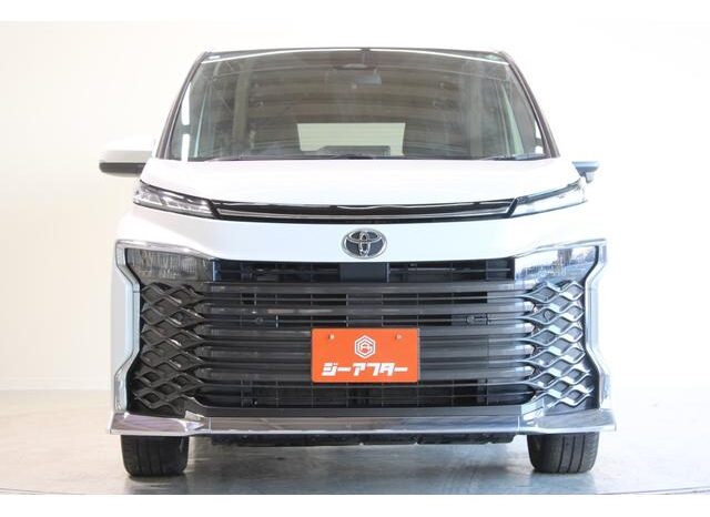 
								TOYOTA VOXY 2024 full									