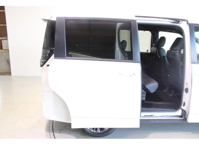 
								TOYOTA VOXY 2024 full									