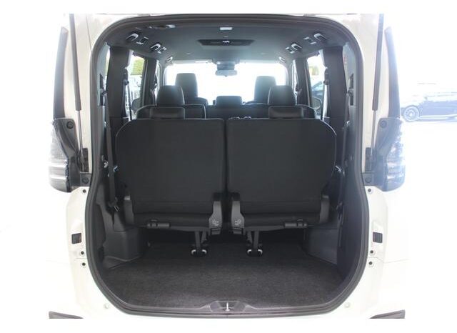 
								TOYOTA VOXY 2024 full									