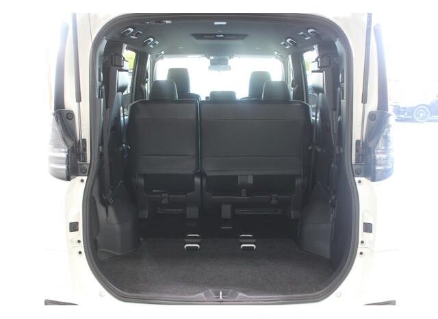 
								TOYOTA VOXY 2024 full									