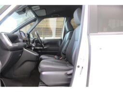 
										TOYOTA VOXY 2024 full									