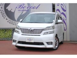 TOYOTA VELLFIRE 2010