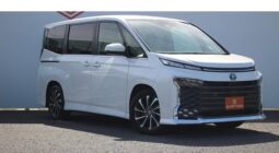 
										TOYOTA VOXY 2023 full									