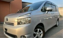 TOYOTA VOVY 2008