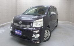 TOYOTA VOXY 2014