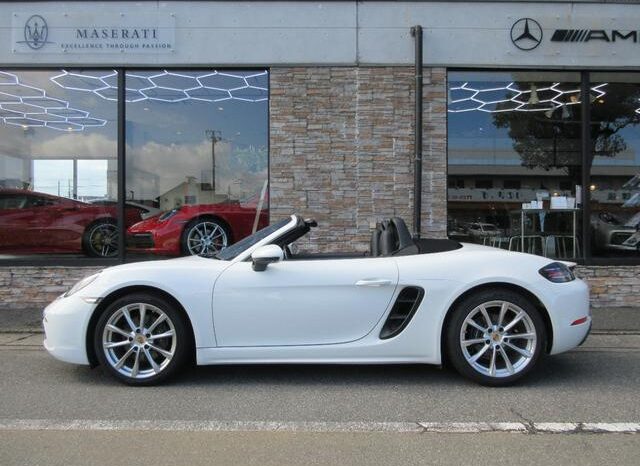 
								PORSCHE 718 BOSXTER full									