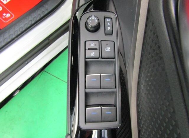 
								TOYOTA C-HR 2023 full									