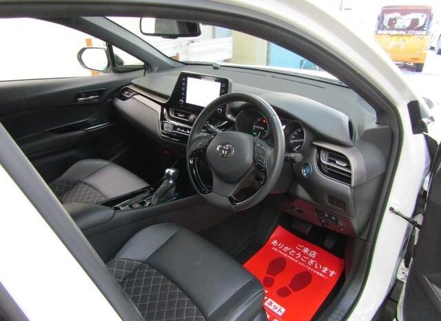 
								TOYOTA C-HR 2023 full									