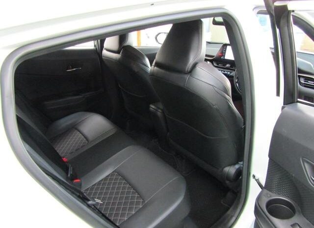 
								TOYOTA C-HR 2023 full									