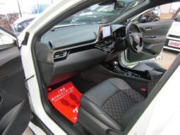 
										TOYOTA C-HR 2023 full									