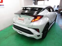 
										TOYOTA C-HR 2023 full									