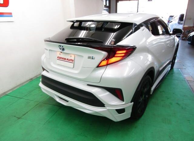 
								TOYOTA C-HR 2023 full									