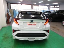 
										TOYOTA C-HR 2023 full									