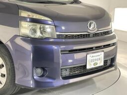 
										TOYOTA VOXY 2012 full									