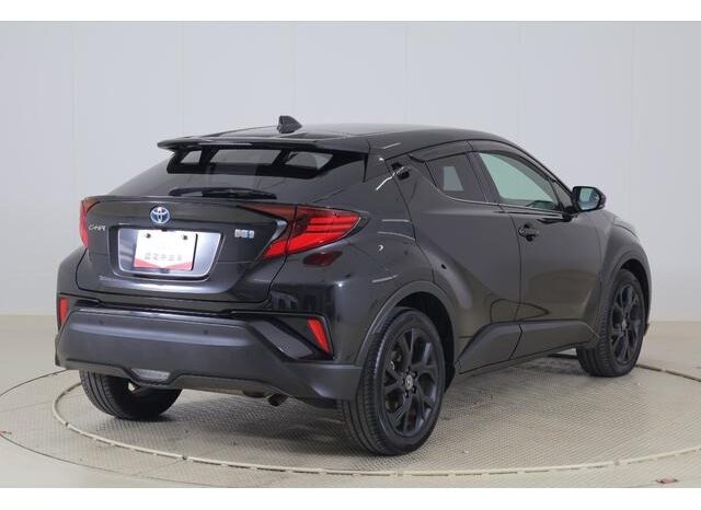 
								TOYOTA C-HR 2023 full									