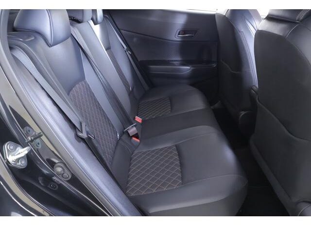 
								TOYOTA C-HR 2023 full									