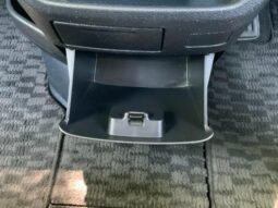 
										TOYOTA VOXY 2012 full									