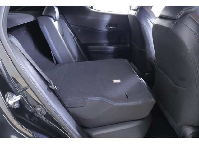 
								TOYOTA C-HR 2023 full									