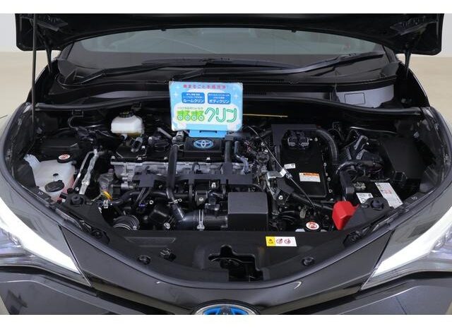 
								TOYOTA C-HR 2023 full									
