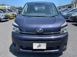 
										TOYOTA VOXY 2012 full									