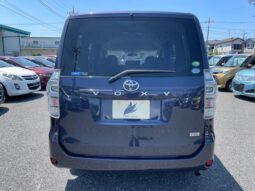 
										TOYOTA VOXY 2012 full									