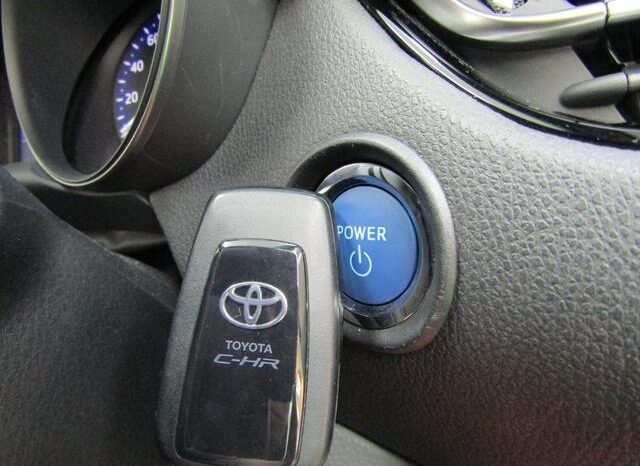 
								TOYOTA C-HR 2023 full									