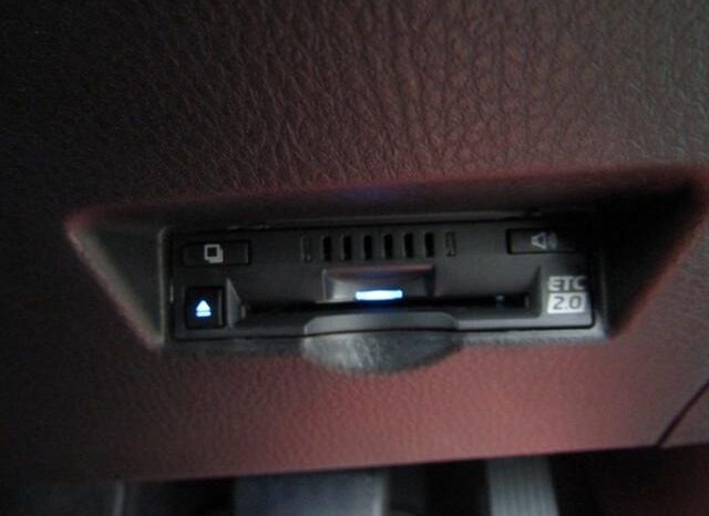 
								TOYOTA C-HR 2023 full									