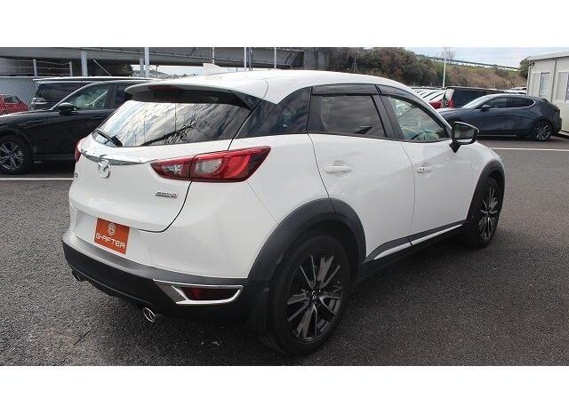 
								MAZDA CX-3 full									