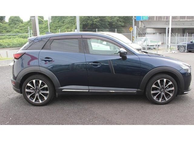 
								MAZDA CX-3 full									