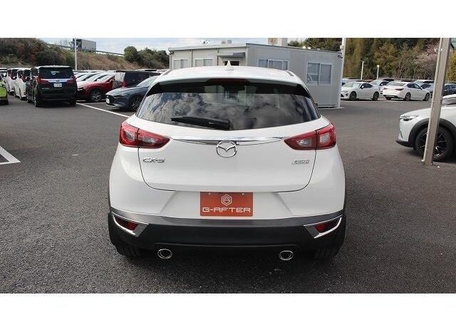 
								MAZDA CX-3 full									