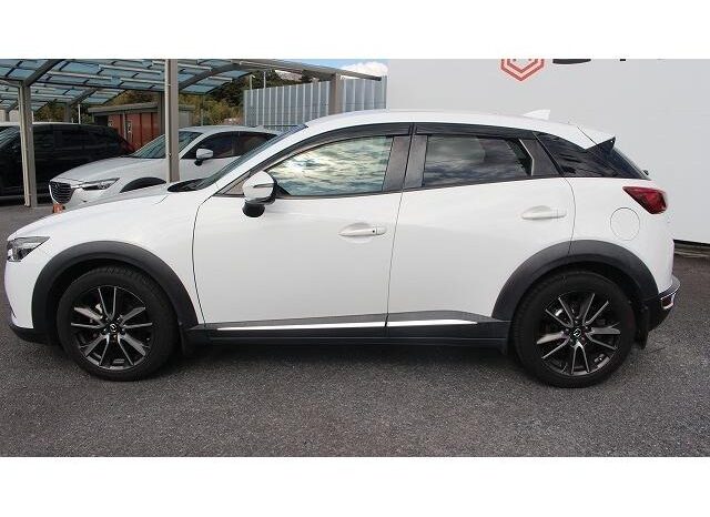 
								MAZDA CX-3 full									