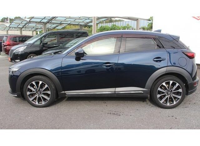 
								MAZDA CX-3 full									