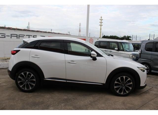 
								MAZDA CX-3 full									
