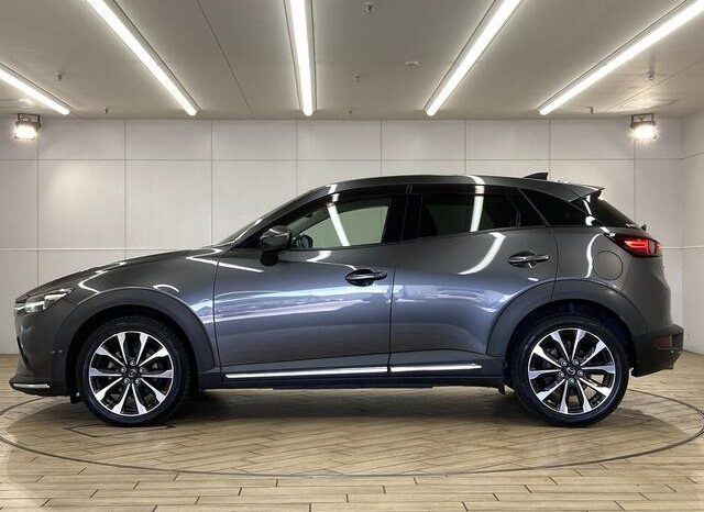 
								MAZDA CX-3 full									