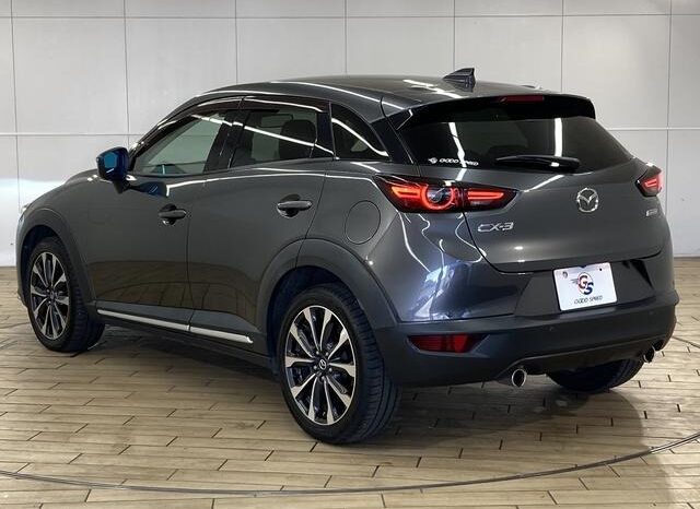 
								MAZDA CX-3 full									