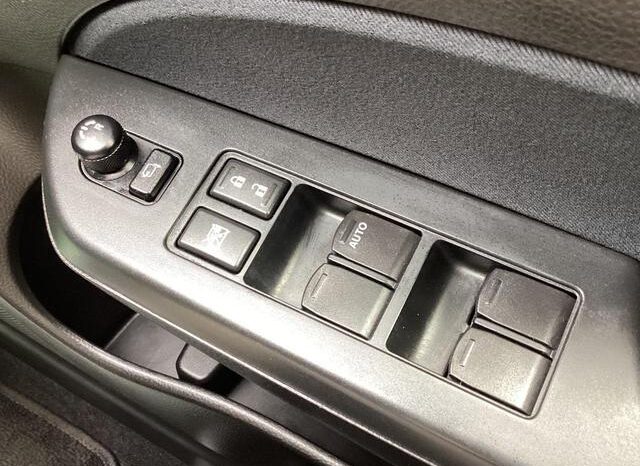 
								SUZUKI SWIFT 2011 full									