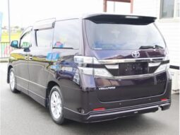 TOYOTA VELLFIRE 2013