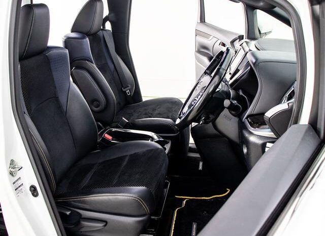 
								TOYOTA VELLFIRE 2017 full									