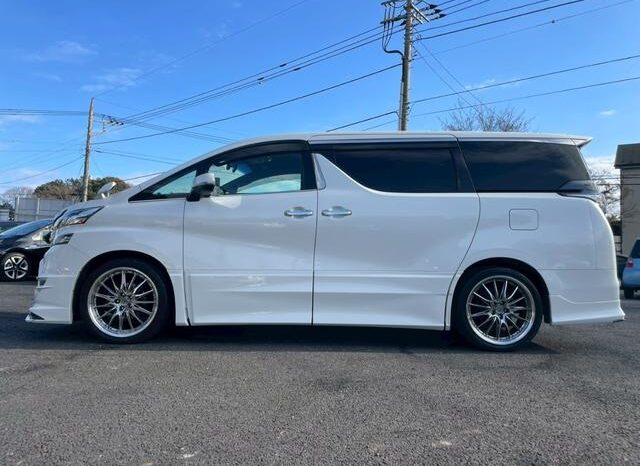 
								TOYOTA VELLFIRE 2017 full									