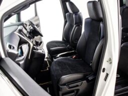 
										TOYOTA VELLFIRE 2017 full									