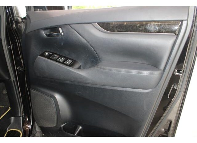 
								TOYOTA VELLFIRE 2016 full									