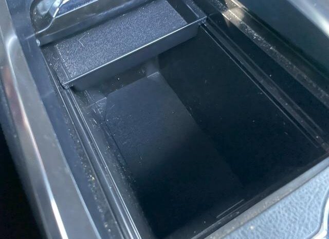 
								TOYOTA VELLFIRE 2017 full									