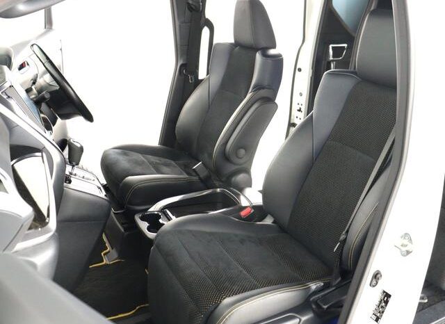 
								TOYOTA VELLFIRE 2016 full									